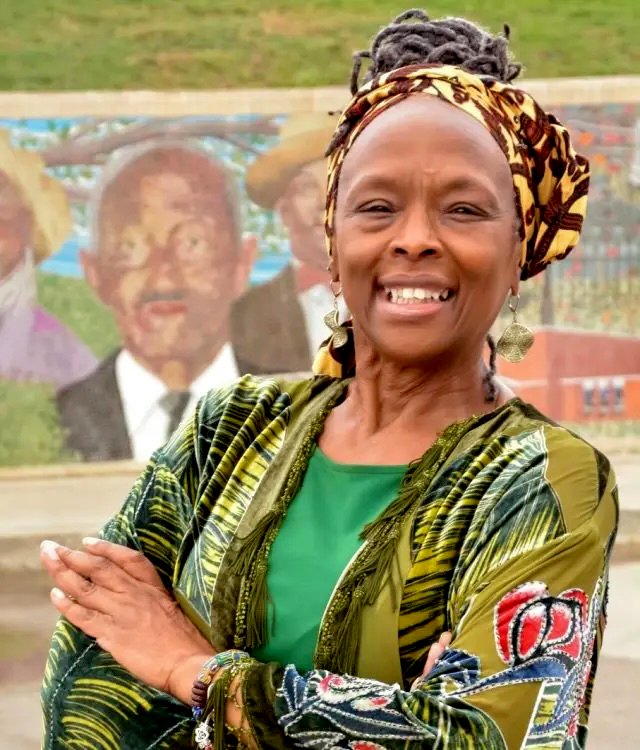 Portrait of Dollie Thomas